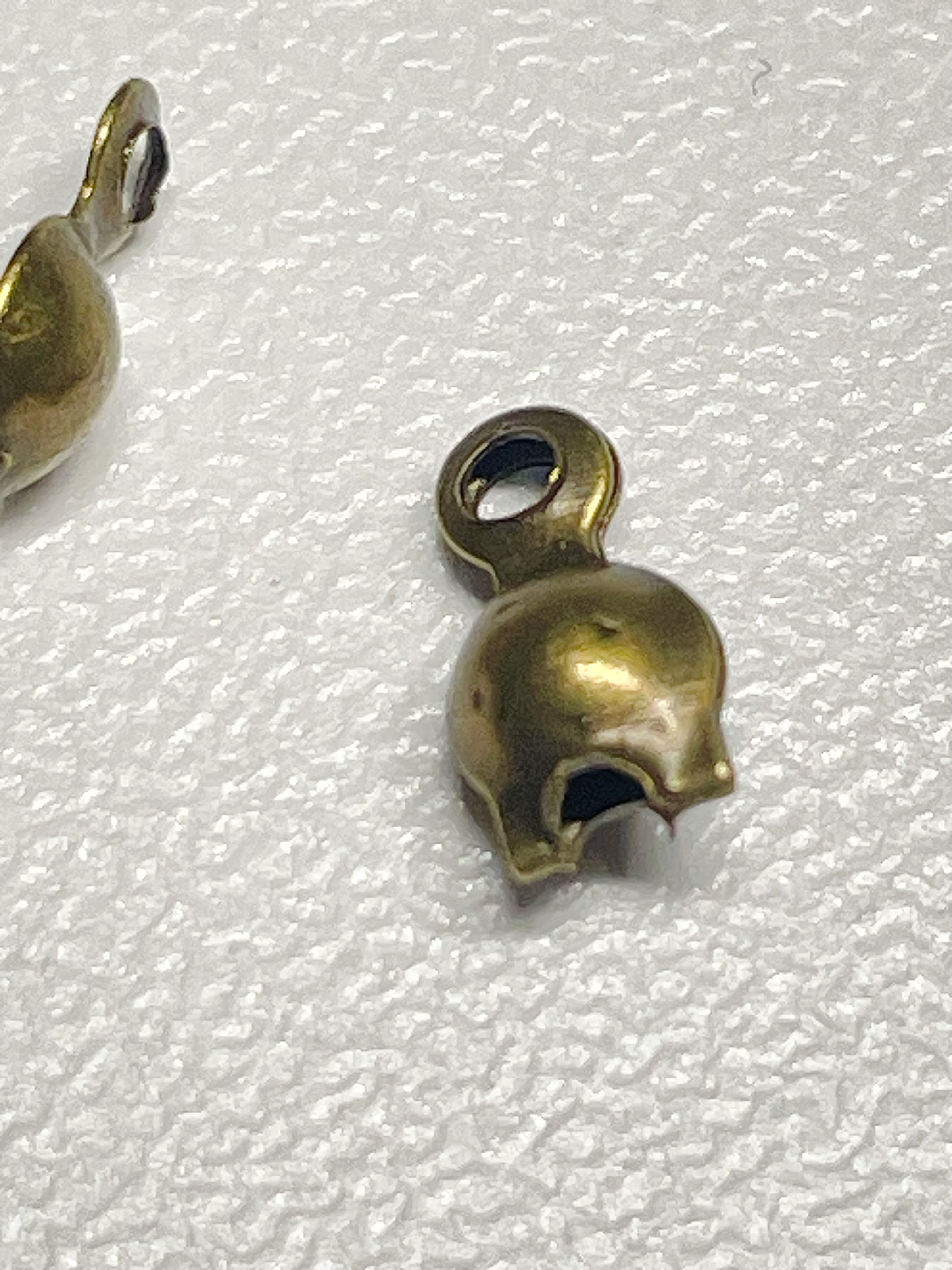 4mm Antique Bronze Clamshell Calottes