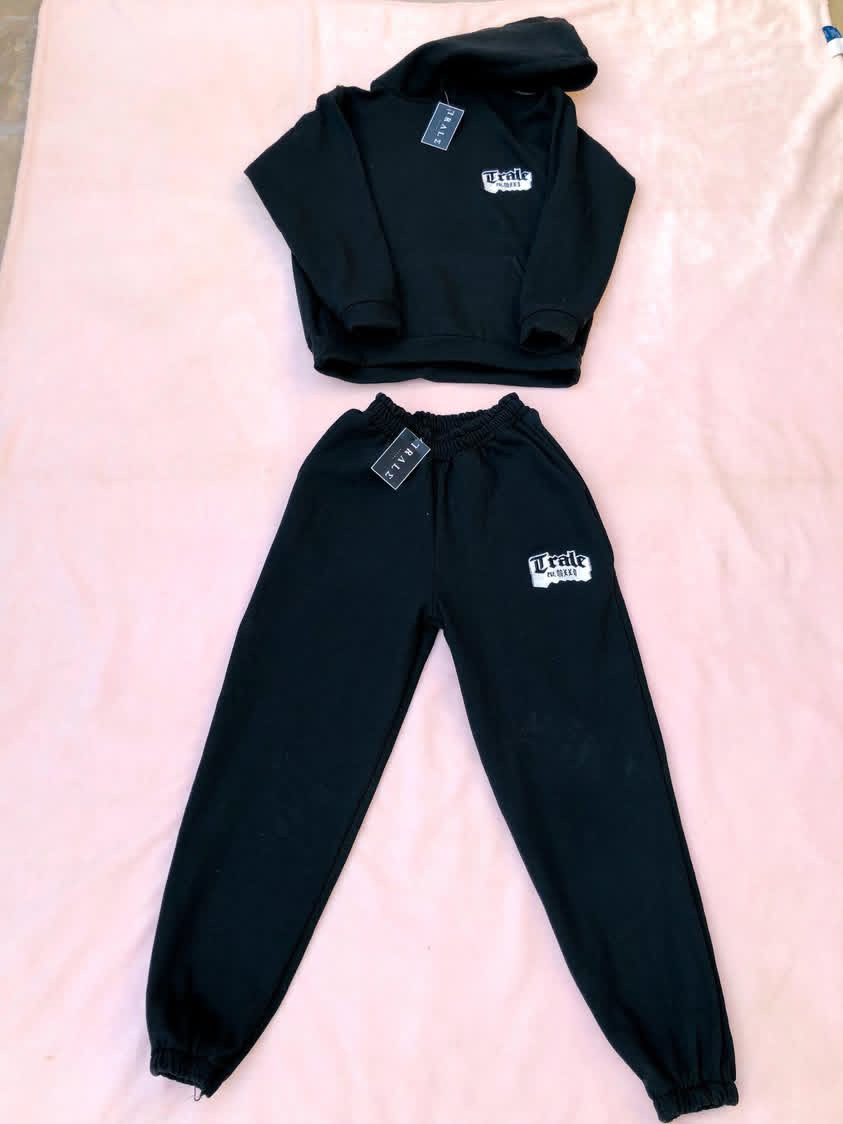 Trale Black Hoodie and Sweatpants Set