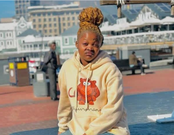Ndururani Hoodie