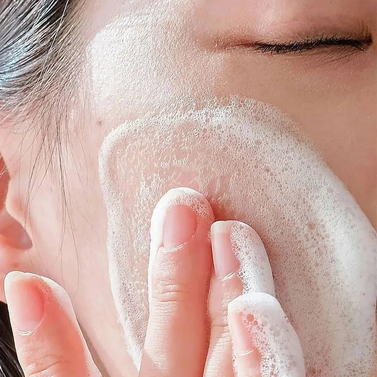 Drėkinamasis prausiklis su matcha "Matcha Hydrating Foam Cleanser"