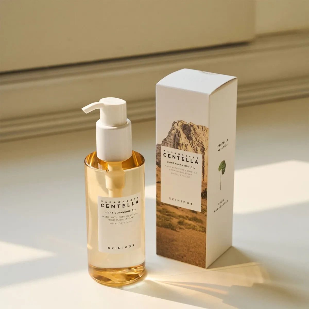 Veido prausiklis (aliejinis) „Madagascar Centella Light Cleansing Oil“