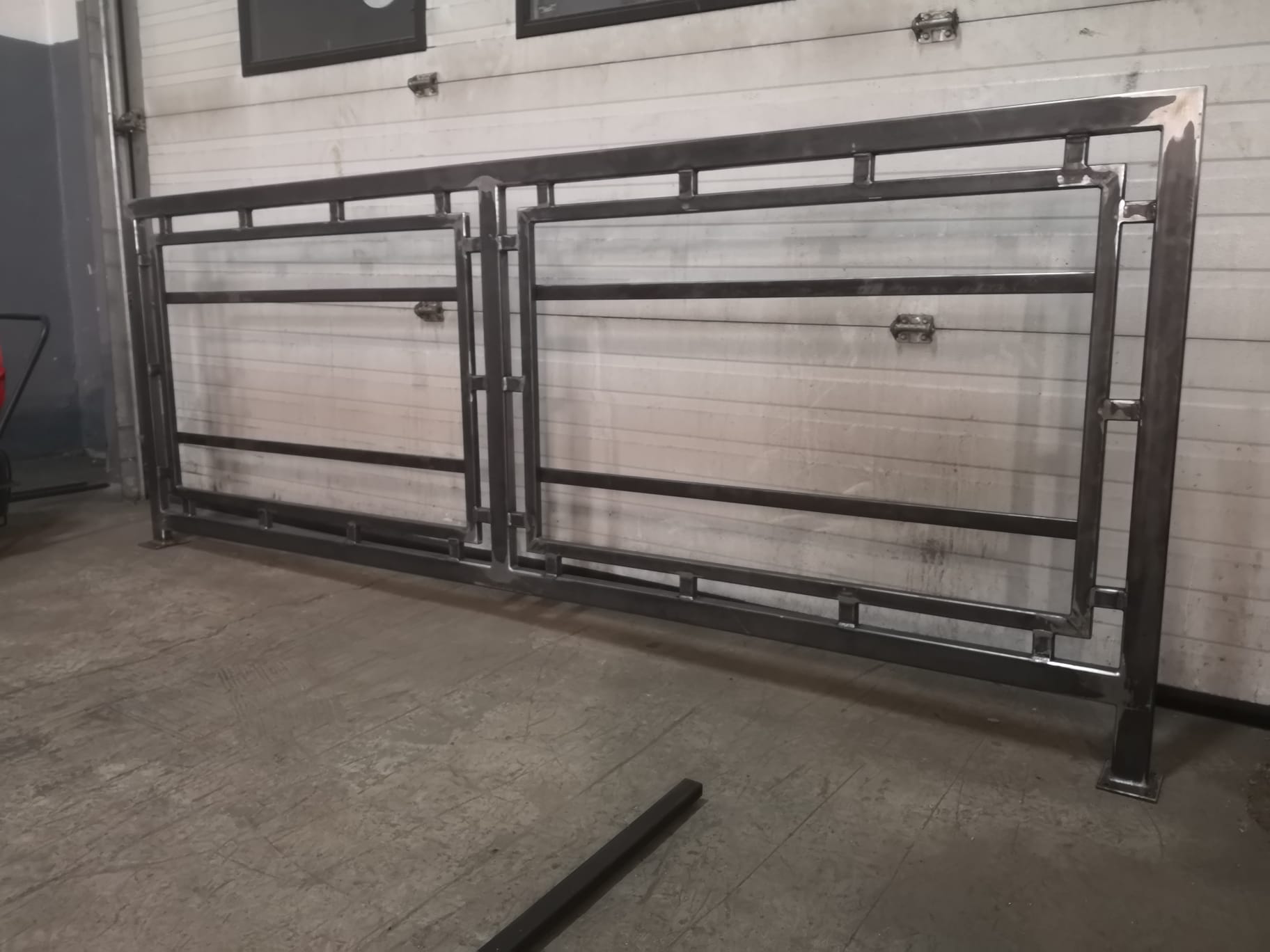 Pincelejáró korlát - Balustradă pentru scara de pivniță - Basement staircase railing