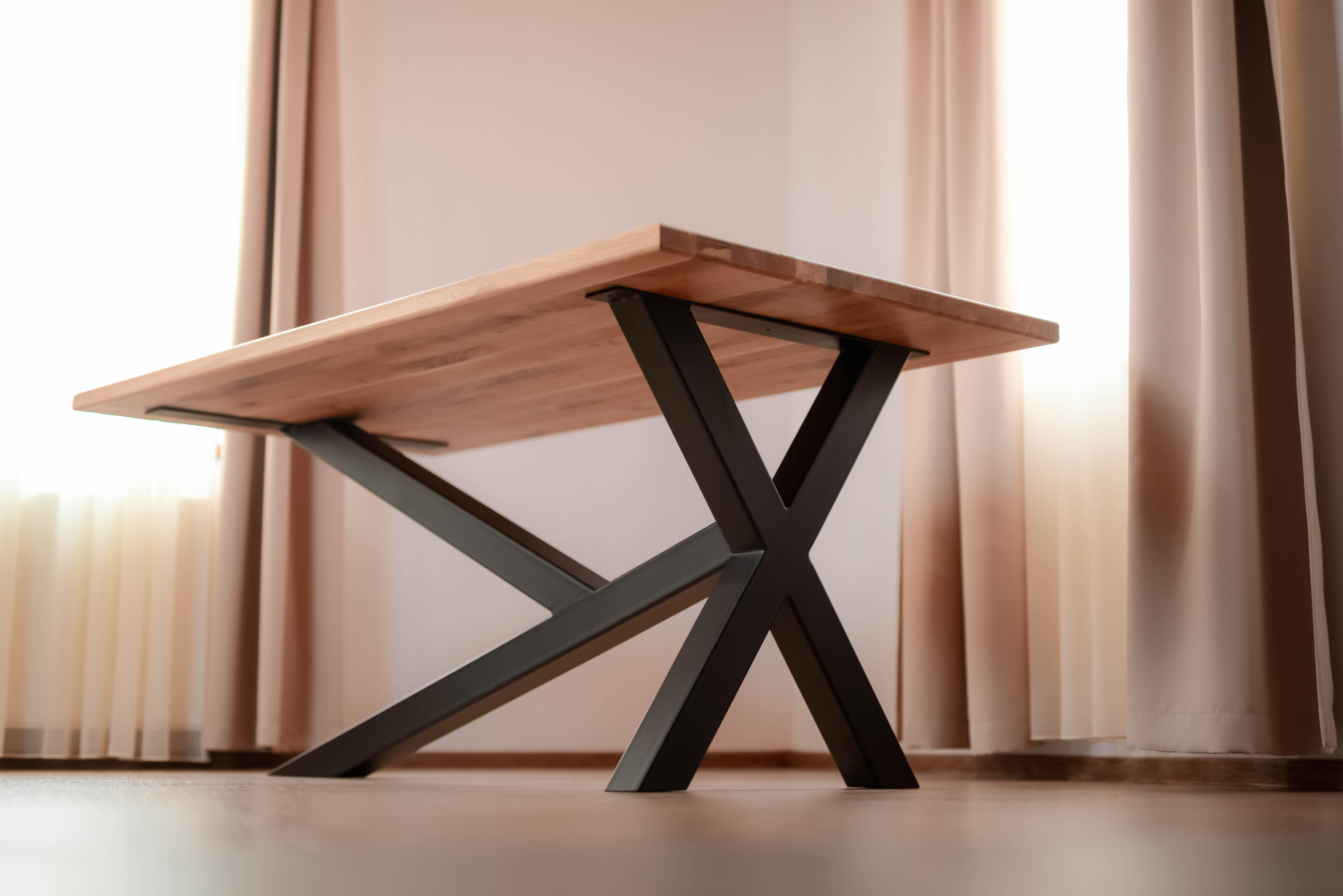 "XY" asztal - masă - table