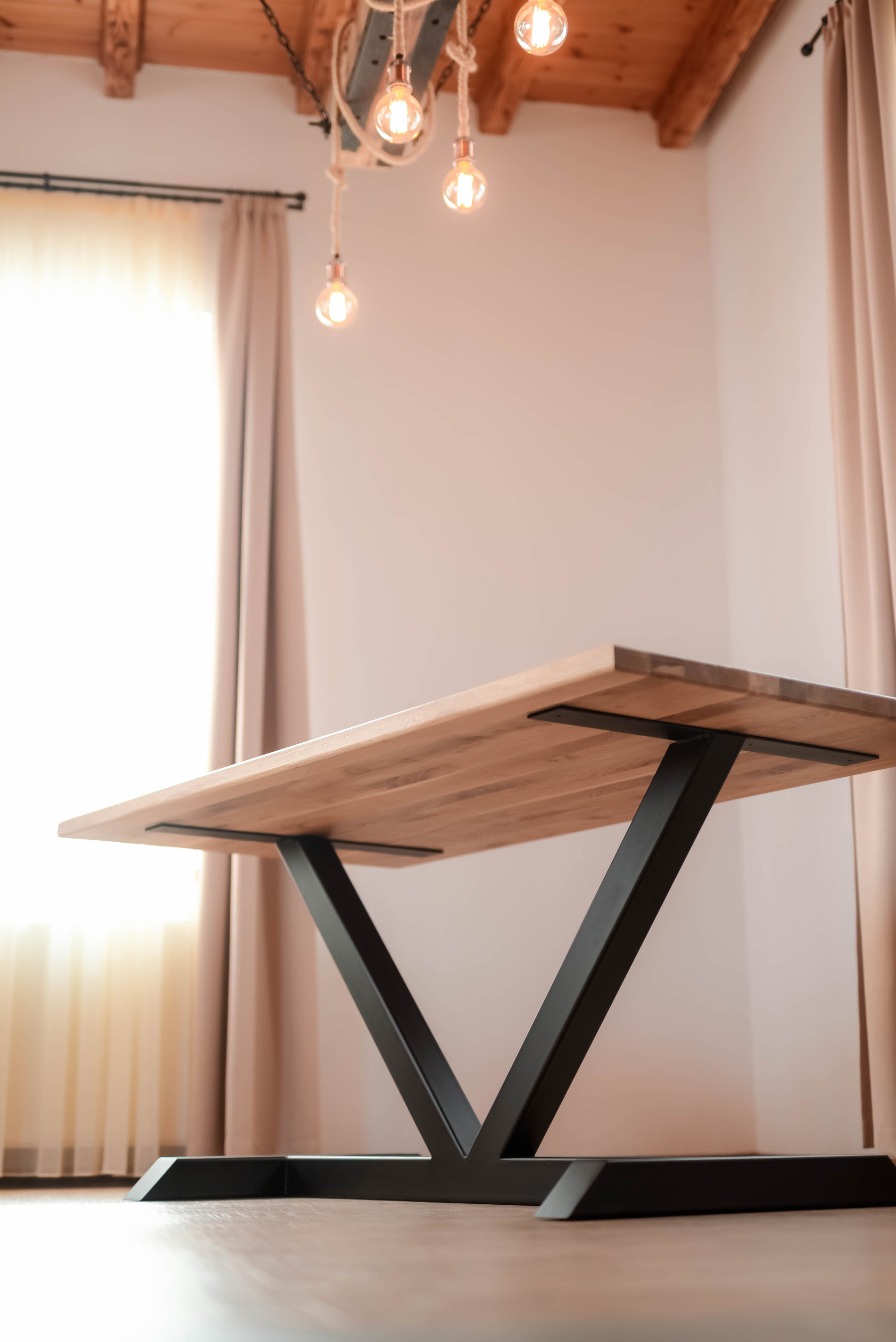 "K" asztal - masă - table