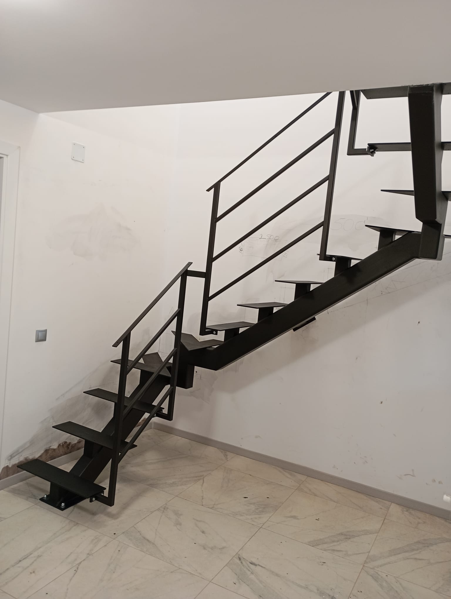 "U" alakú lépcső - Scară "U" - "U" shaped staircase