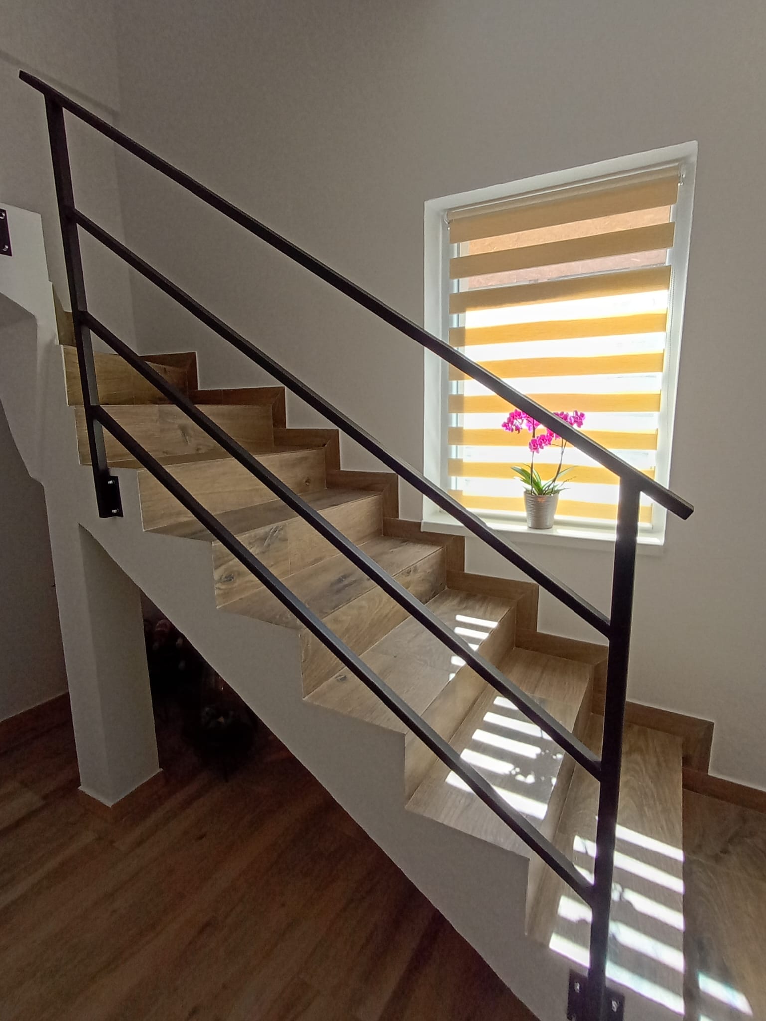 Beltéri korlát - Balustradă interioară - Indoor railing