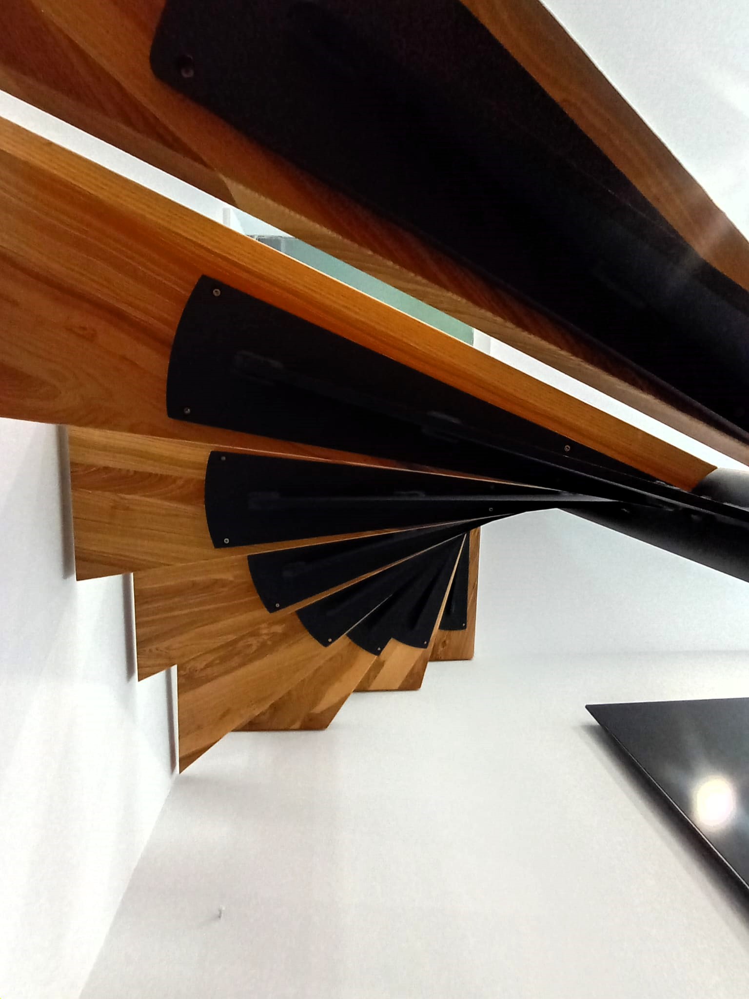 "CJ" Lépcső - Scară "CJ" - Staircase