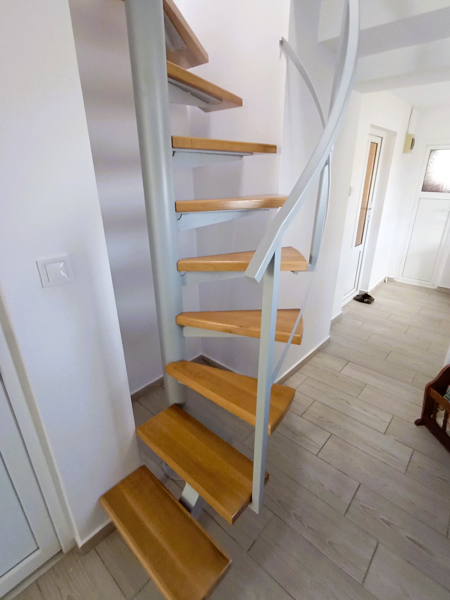 "SFG" lépcső - Scară "SFG" - "SFG" Staircase