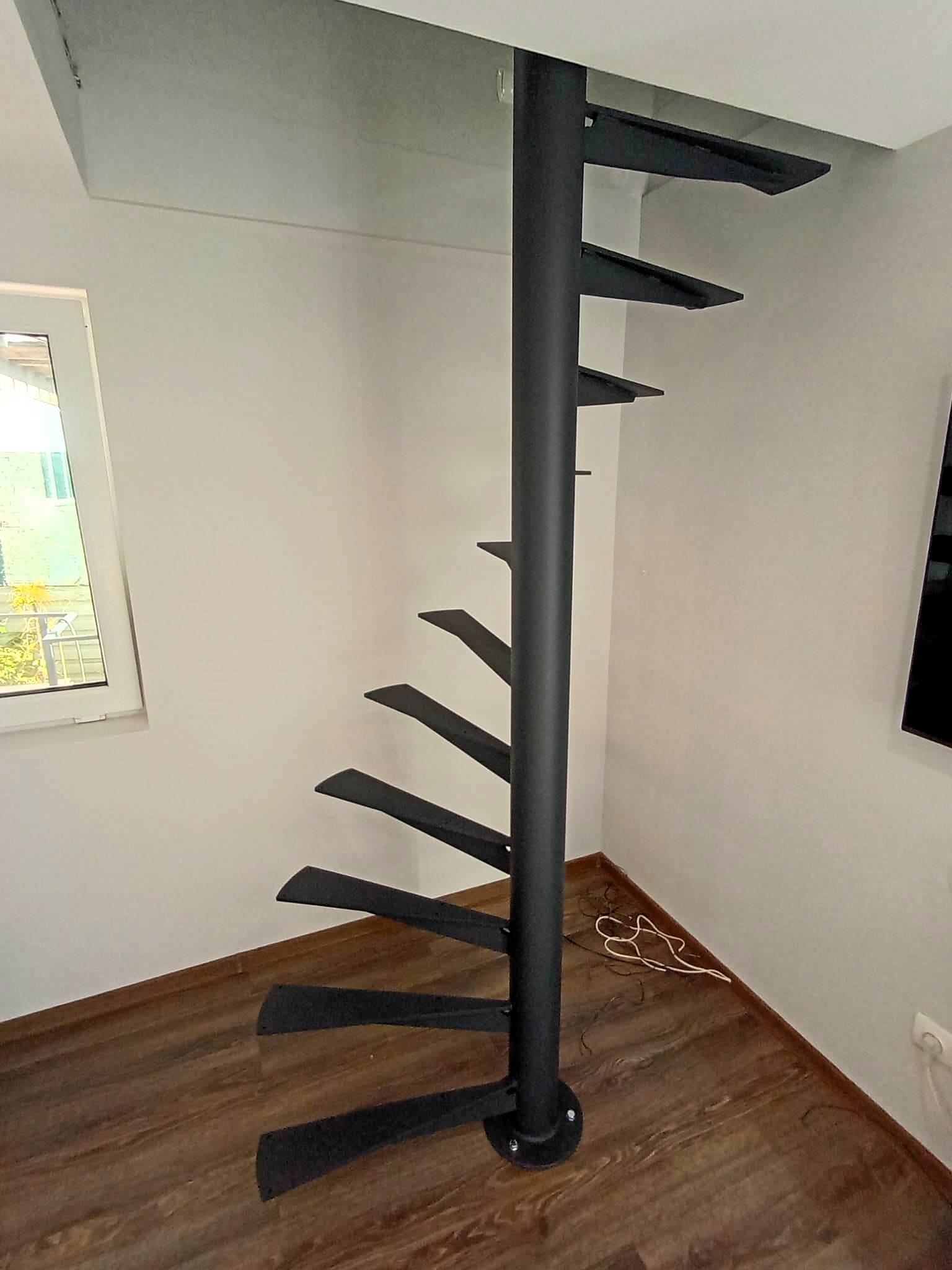 "CJ" Lépcső - Scară "CJ" - Staircase