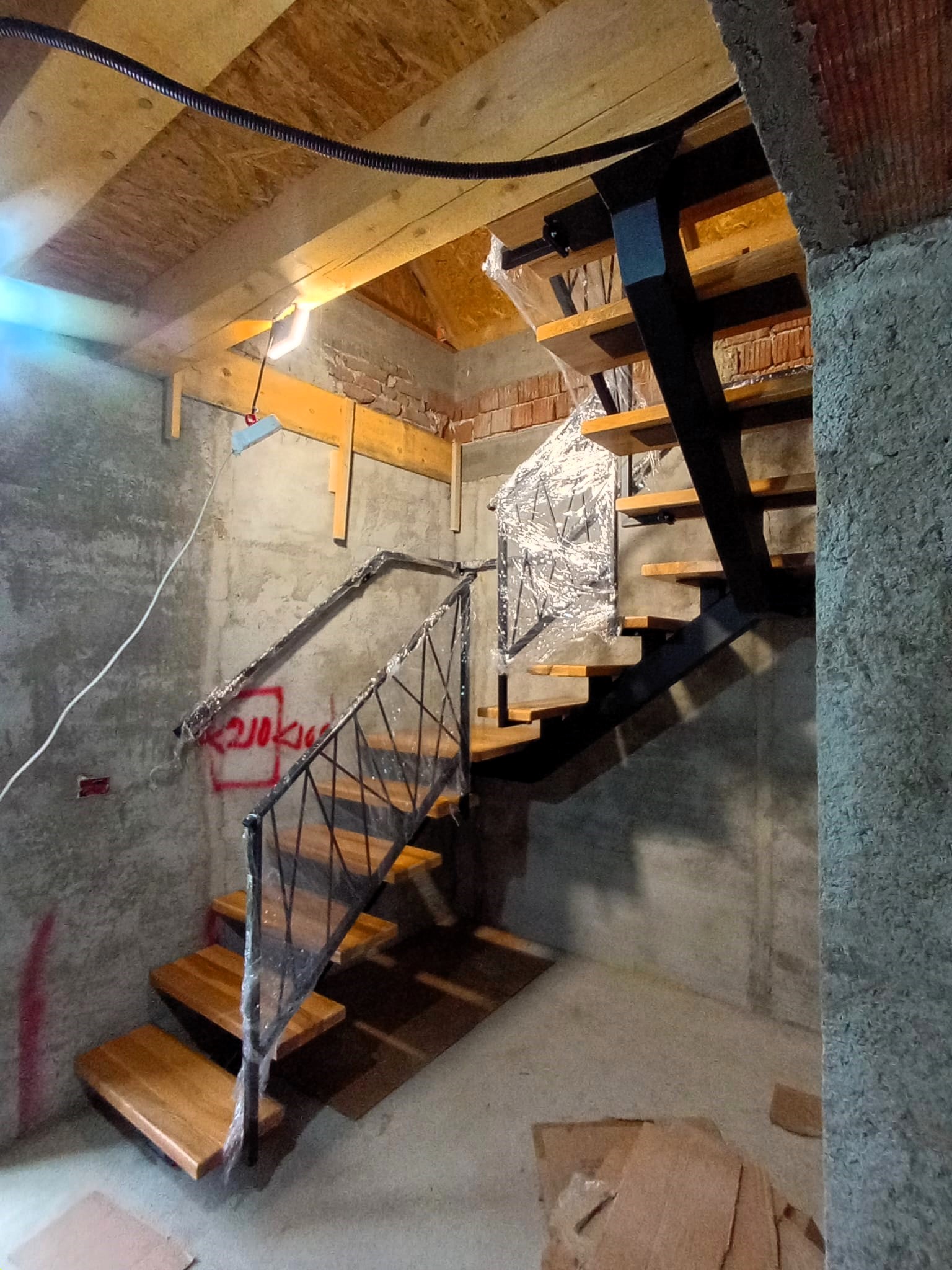 "SB" Lépcső - Scară "SB" - Staircase