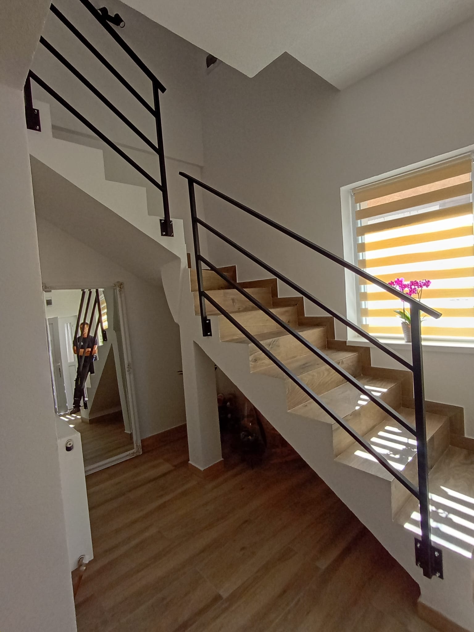 Beltéri korlát - Balustradă interioară - Indoor railing