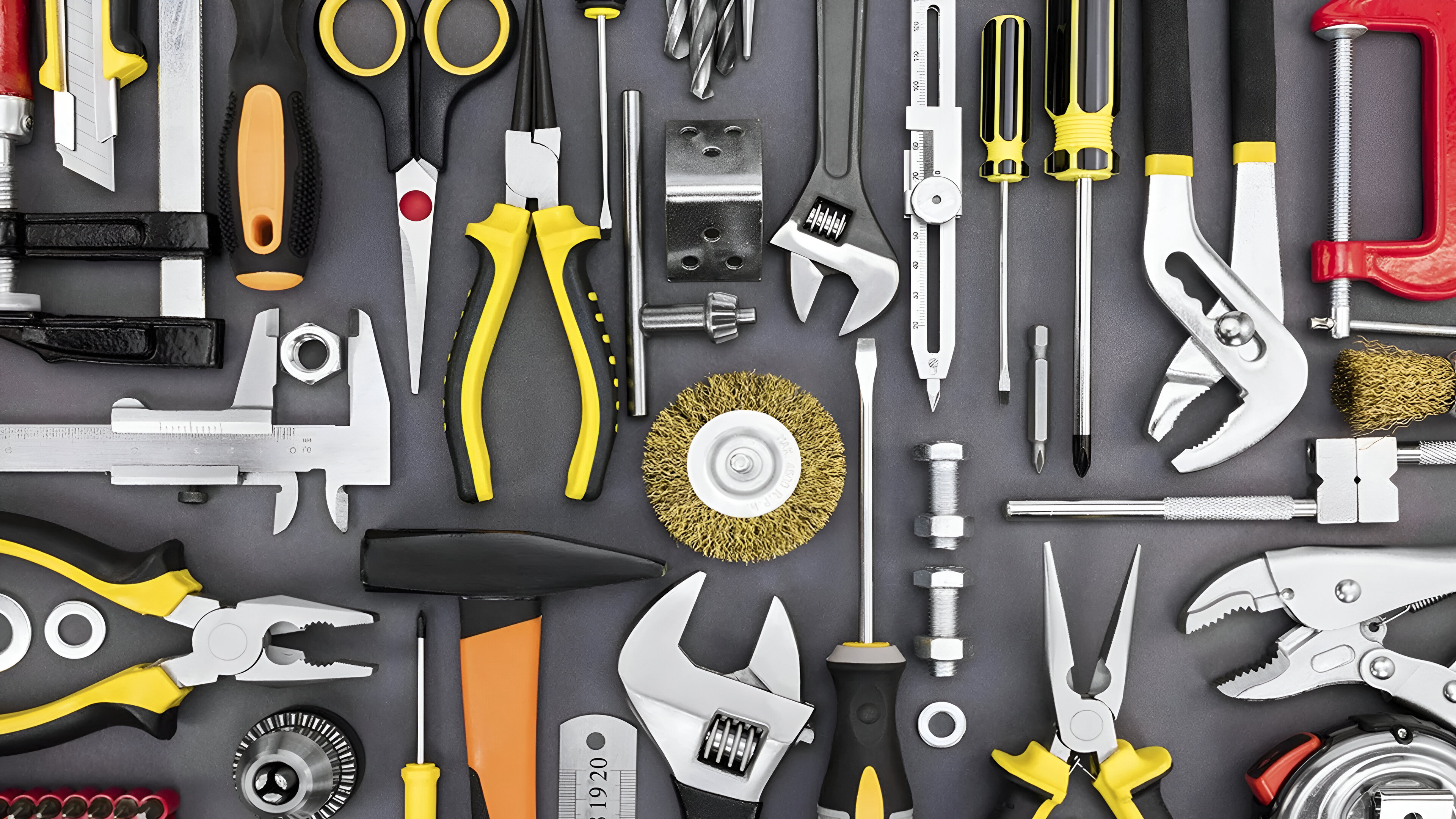 Pinzas - Alicates - LLaves - Tenazas -Destornilladores - Martillos - Mazas