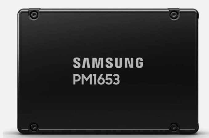 Samsung PM1653 SSD