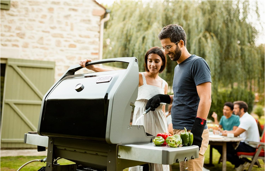 Spirit II E-310 3-Burner Liquid Propane Grill, Black