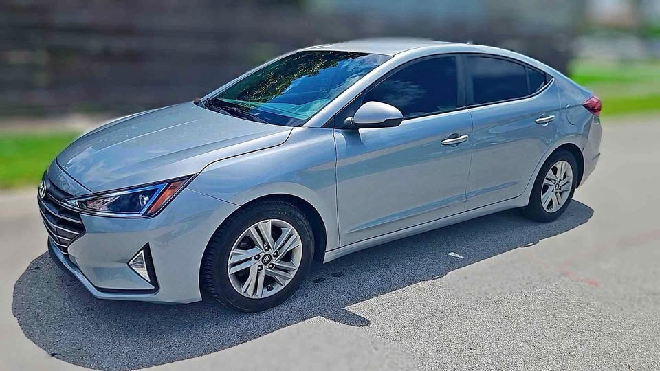 Hyundai Elantra Sedan 2019 (Clean Title)