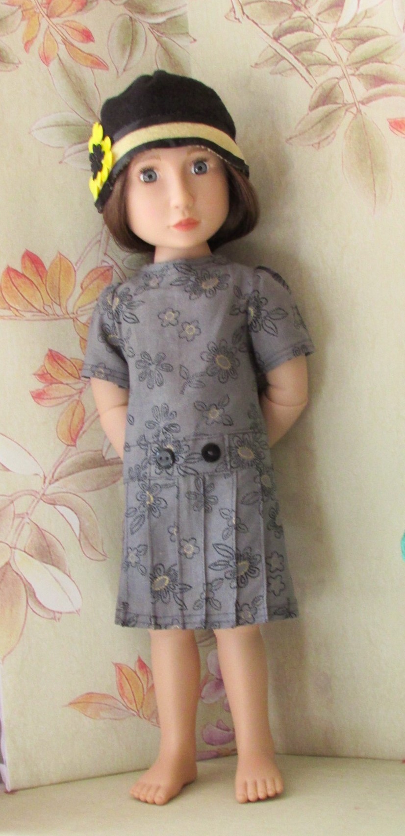 912   Grey 1920s Dress and Hat