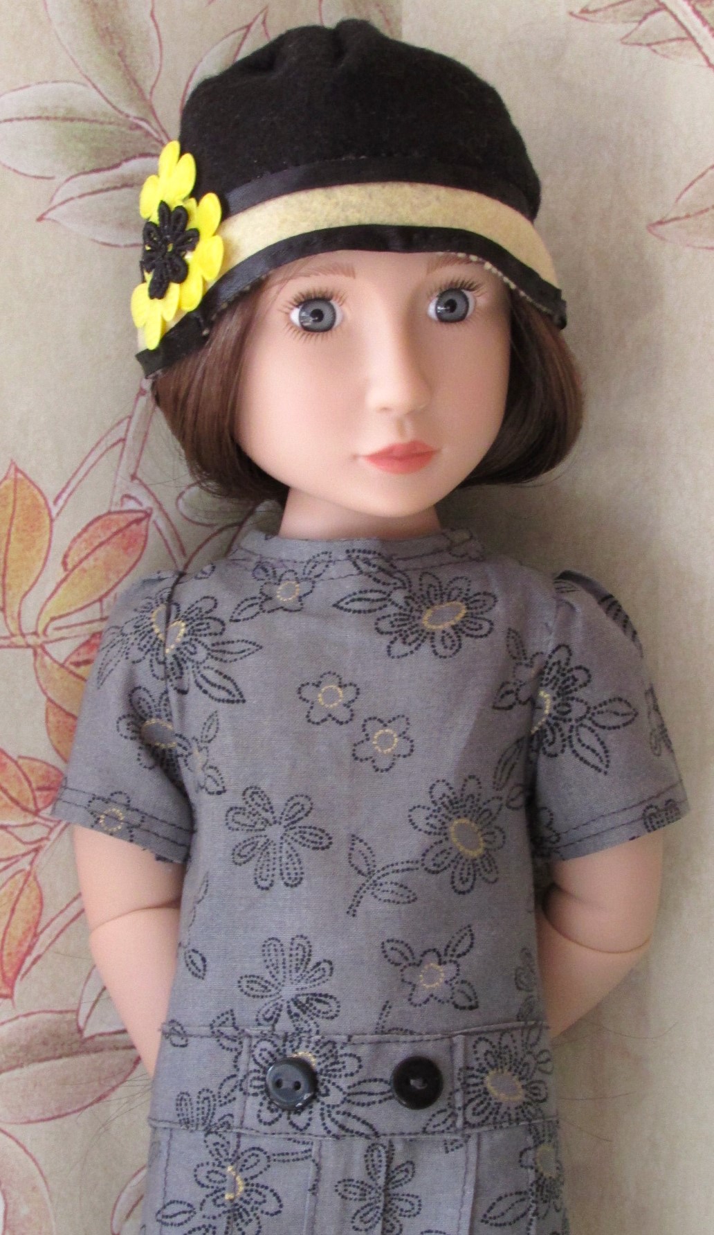 912   Grey 1920s Dress and Hat