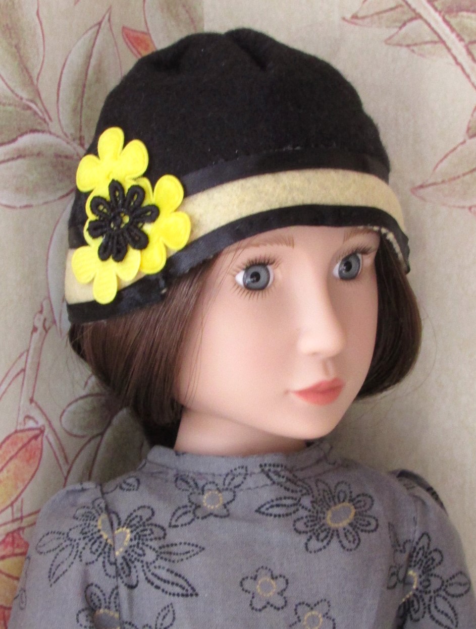 912   Grey 1920s Dress and Hat