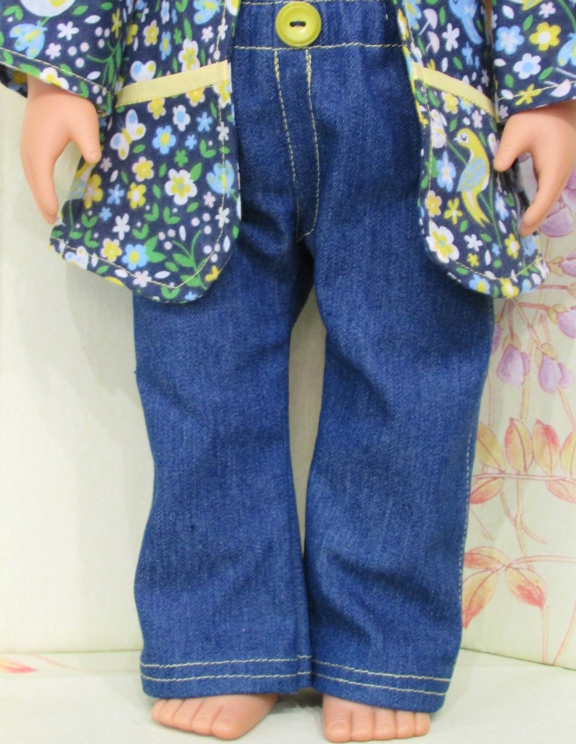 885    Festival Set: Crop Top, Lined Jacket, Jeans & Heart Necklace