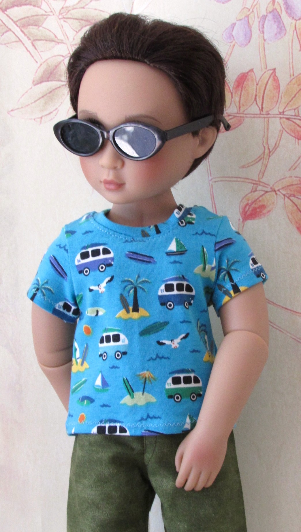 881 Surfing Tee-Shirt, Olive Green Jeans, Green & Blue Sliders, Black Sunglasses