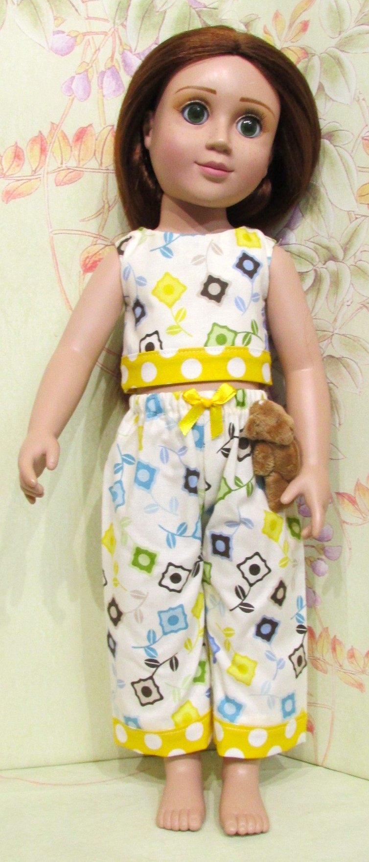 877  Bright Cropped PJs, pyjamas