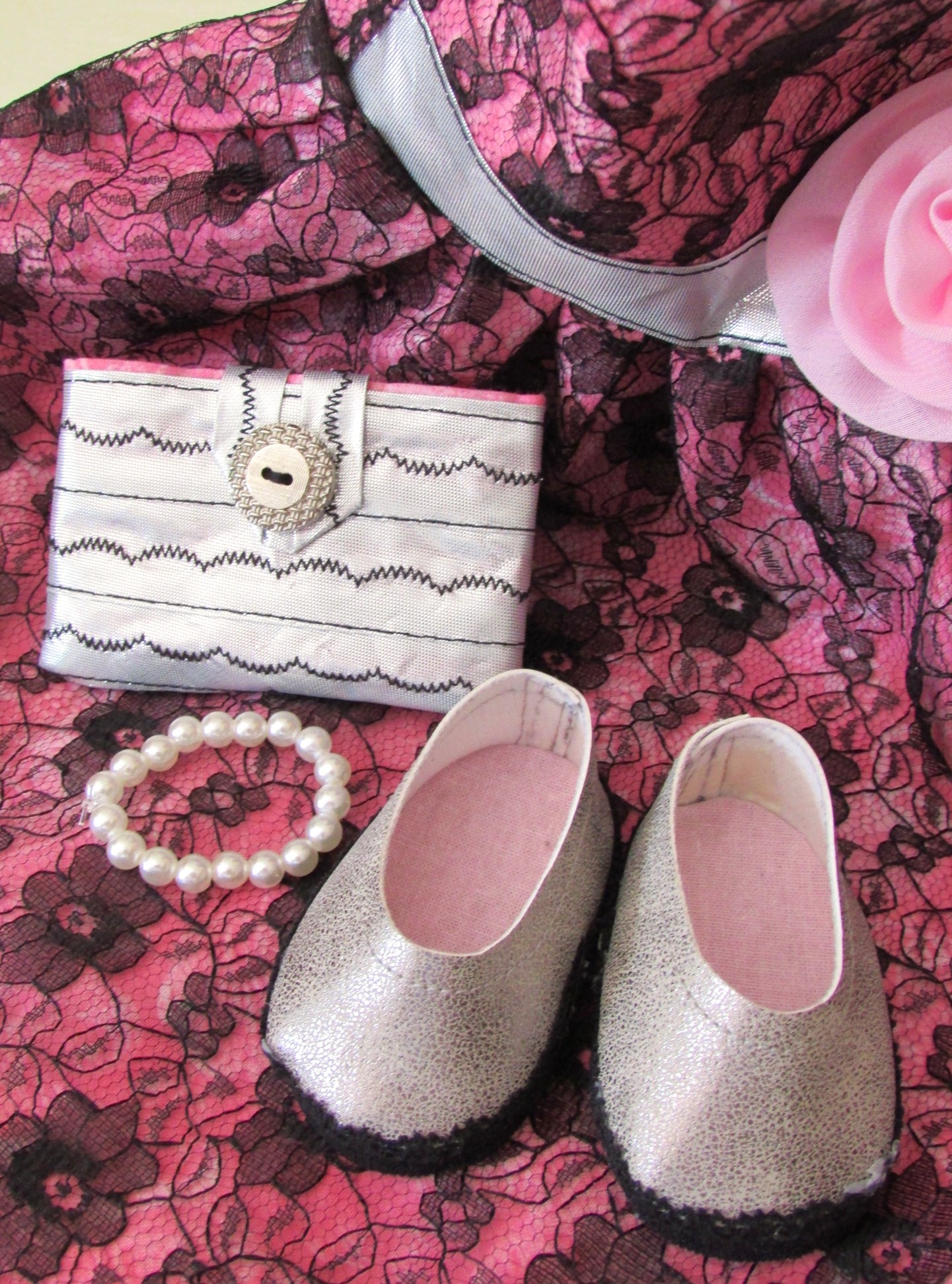 866   Black Lace & Pink Prom Dress, Silver Clutch Bag, Silver Shoes, Pearl Bracelet