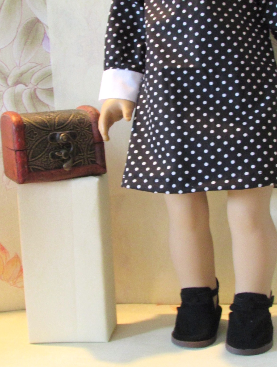 864   Wednesday Addams dress, ankle boots and treasure chest