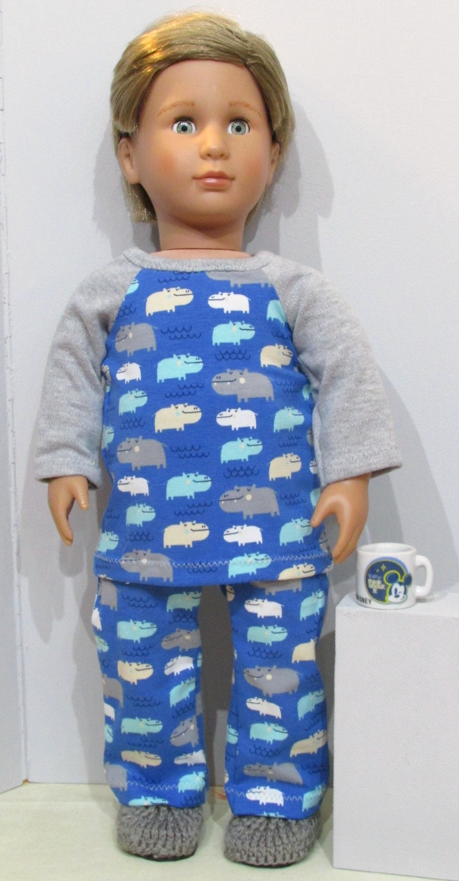 850   Blue Hippo Pyjamas, pjs, slippers and pottery mug