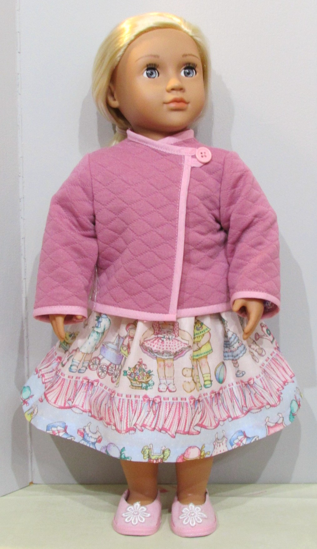847   Pink Jacket, Paper Dolls Dress, Pink Shoes, Bracelet