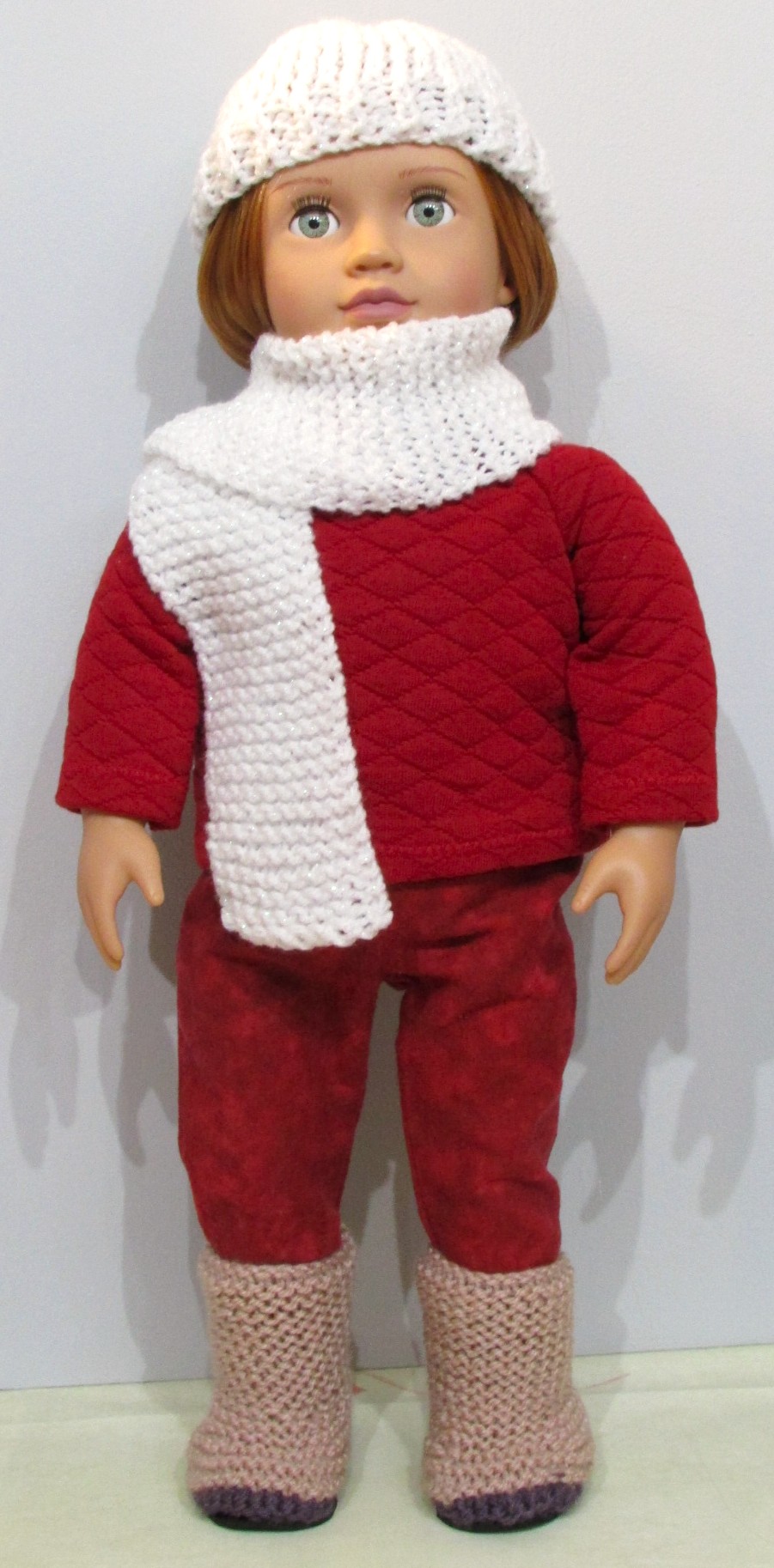 848  Red Diamond Top, Red Jeans, Hat & Scarf, Ugg style Boots