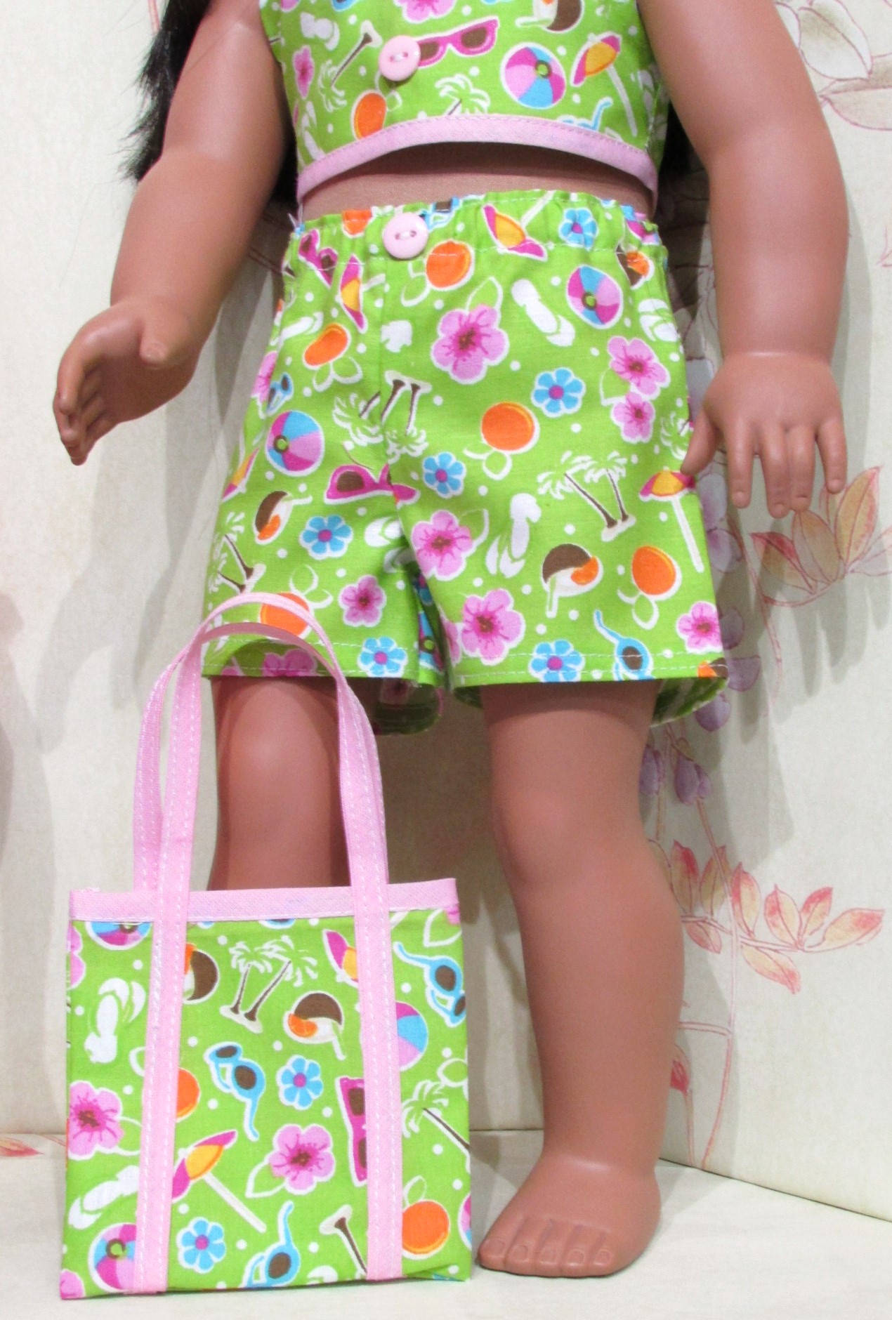 860   Lime Green Beach Set with pink sunglasses