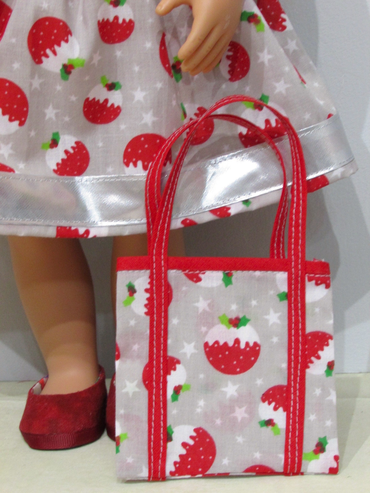 841   Christmas Puddings Dress, Shoes, Bag, Headband