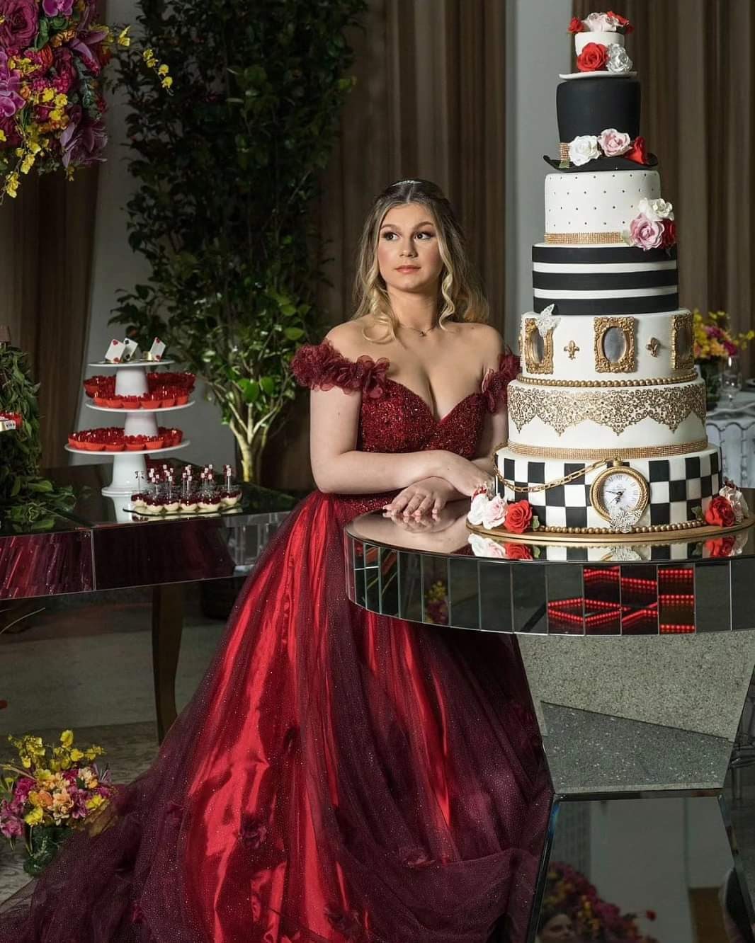 BOLO ALICE (KAROLINE)