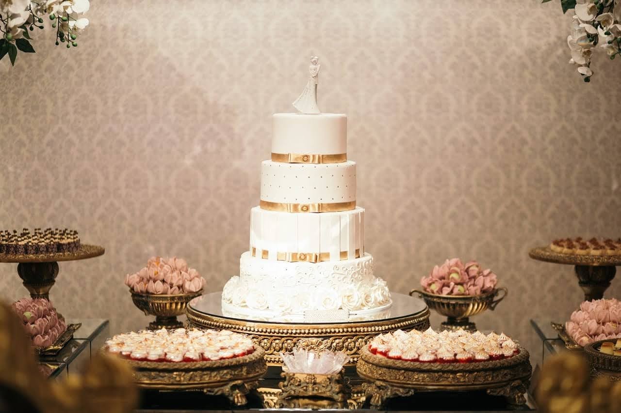 BOLO LARISSA PARDINHO