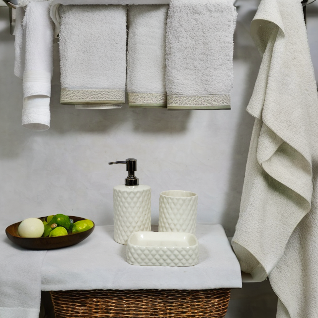Diamond Pattern Ceramic Bath Set