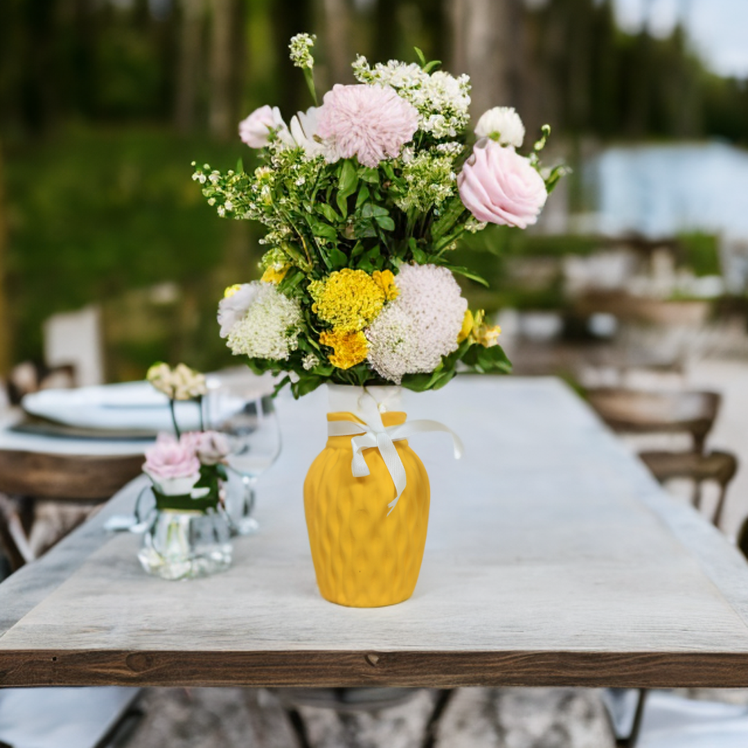 Luana Matt Vase (Yellow)