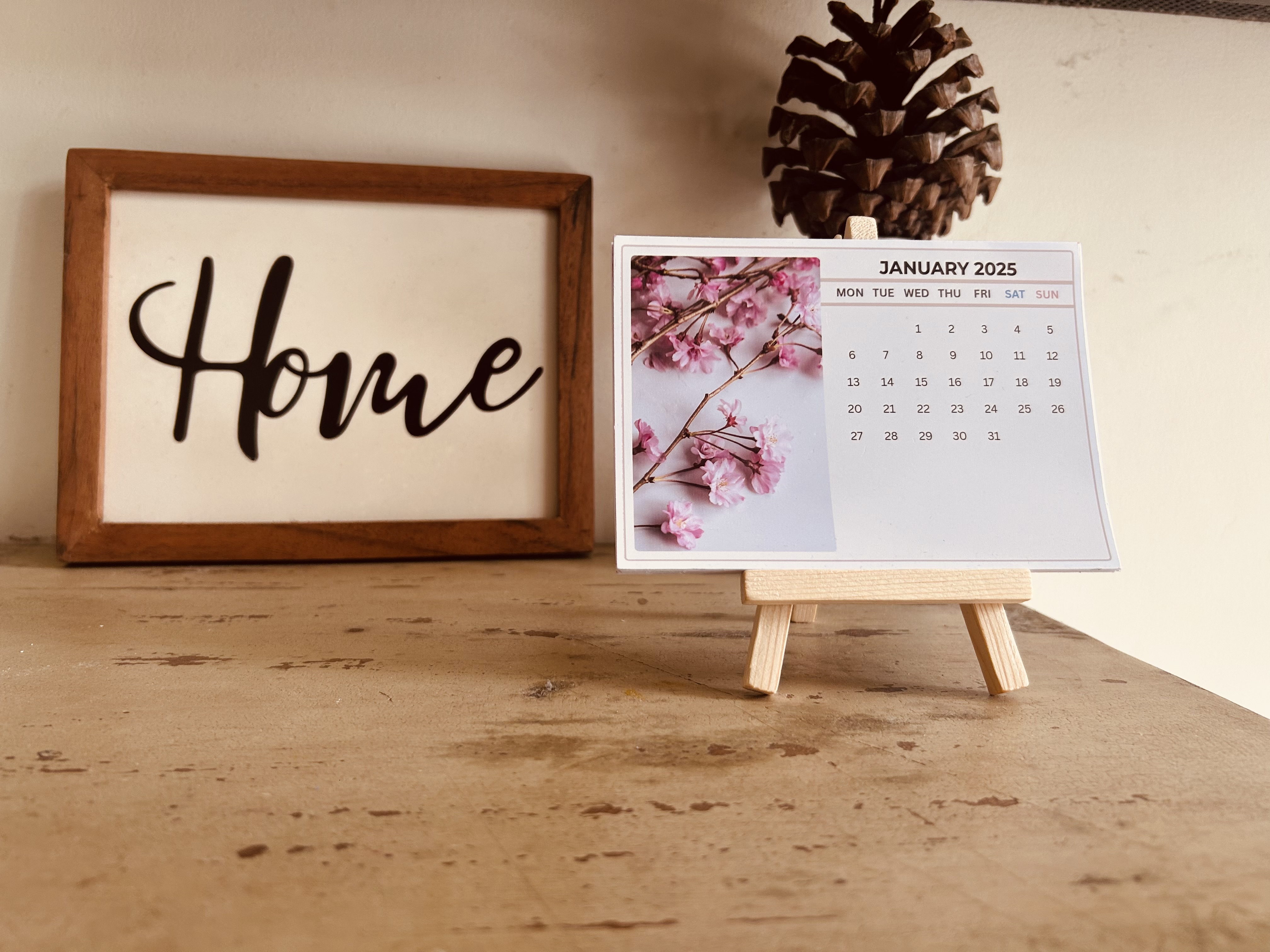 2025 Desk Calendar Card Set with Stand – 12 Monthly 4x6 Inch Aesthetic Botanical Prints – Perfect Gift for Home Office, Teachers, Friends & Students