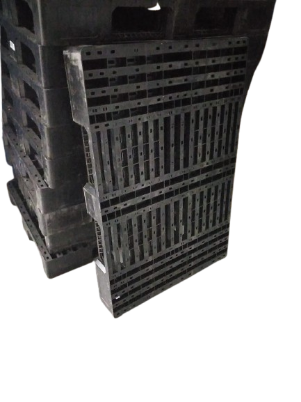 Palette Plastique d’Occasion – Qualité Professionnelle