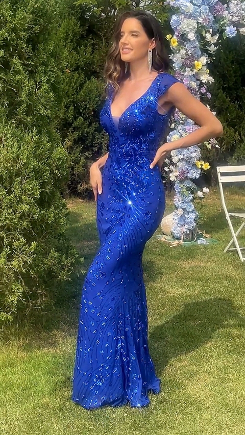 Robe de soirée élégante à paillettes champagne forme sirène , longue,  col V profond / Livraison Gratuite