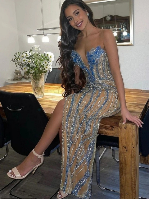 Robe de Soirée Brillante à perles et pailletes, col V Profond / En Commande Spéciale et Livraison Gratuite
