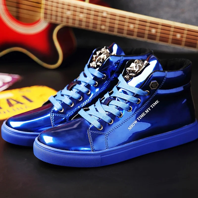 Baskets montantes bleues brillantes style British pour Homme