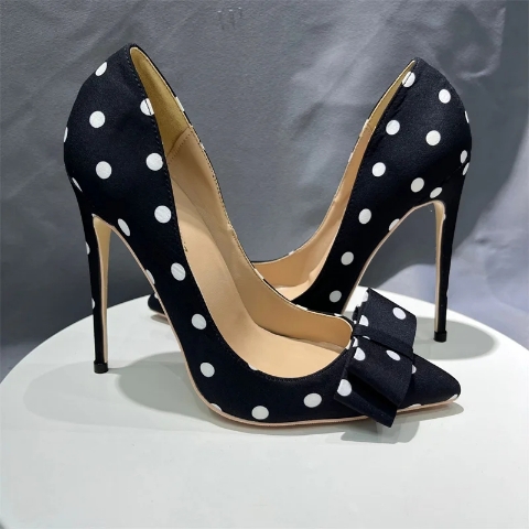 Escarpins talons aiguilles en satin noir à pois pour femmes avec nœud papillon