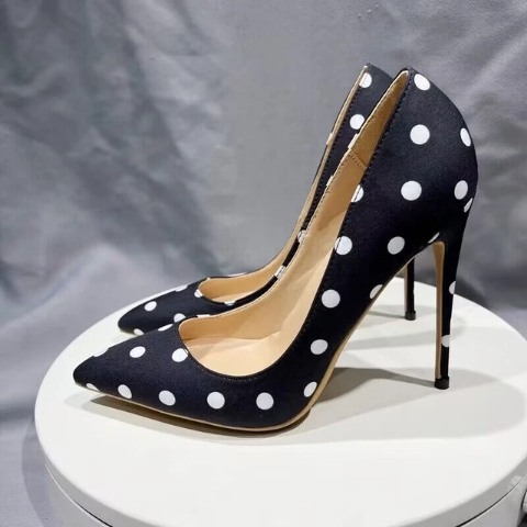 Escarpins talons aiguilles en satin noir à pois pour femmes avec nœud papillon