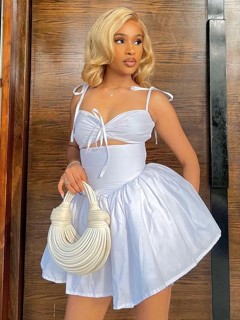 Robe plissée élégante à bretelles et découpes solides, Robe sexy