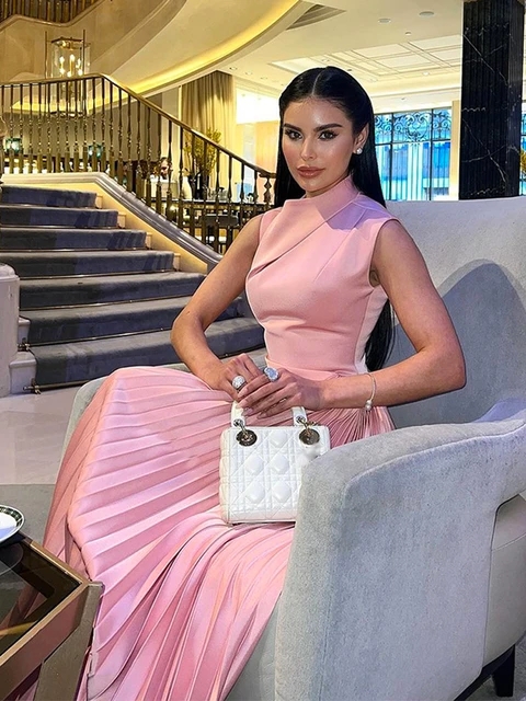 Robe Longue Plissée Rose à Col Rond et en fibre, Tenue coupe cintrée