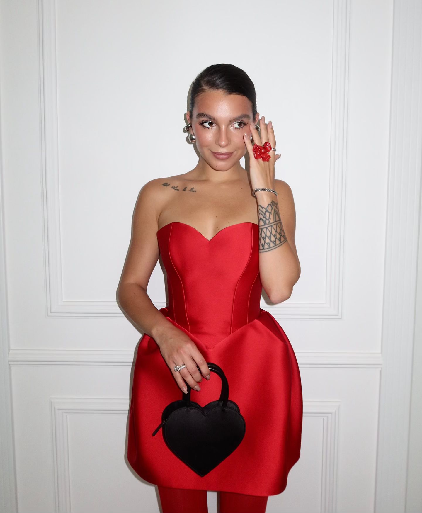 Robe trapèze rouge sans bretelles pour femme, ourlet bouffant plissé