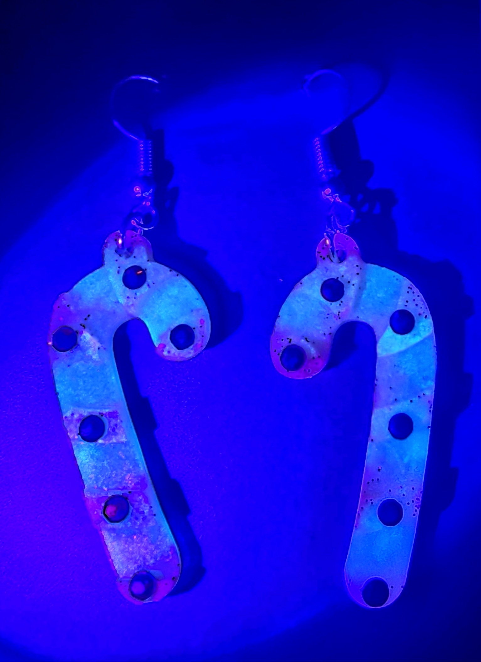 🍬Glow & Glitter Candy Cane Earrings🍬