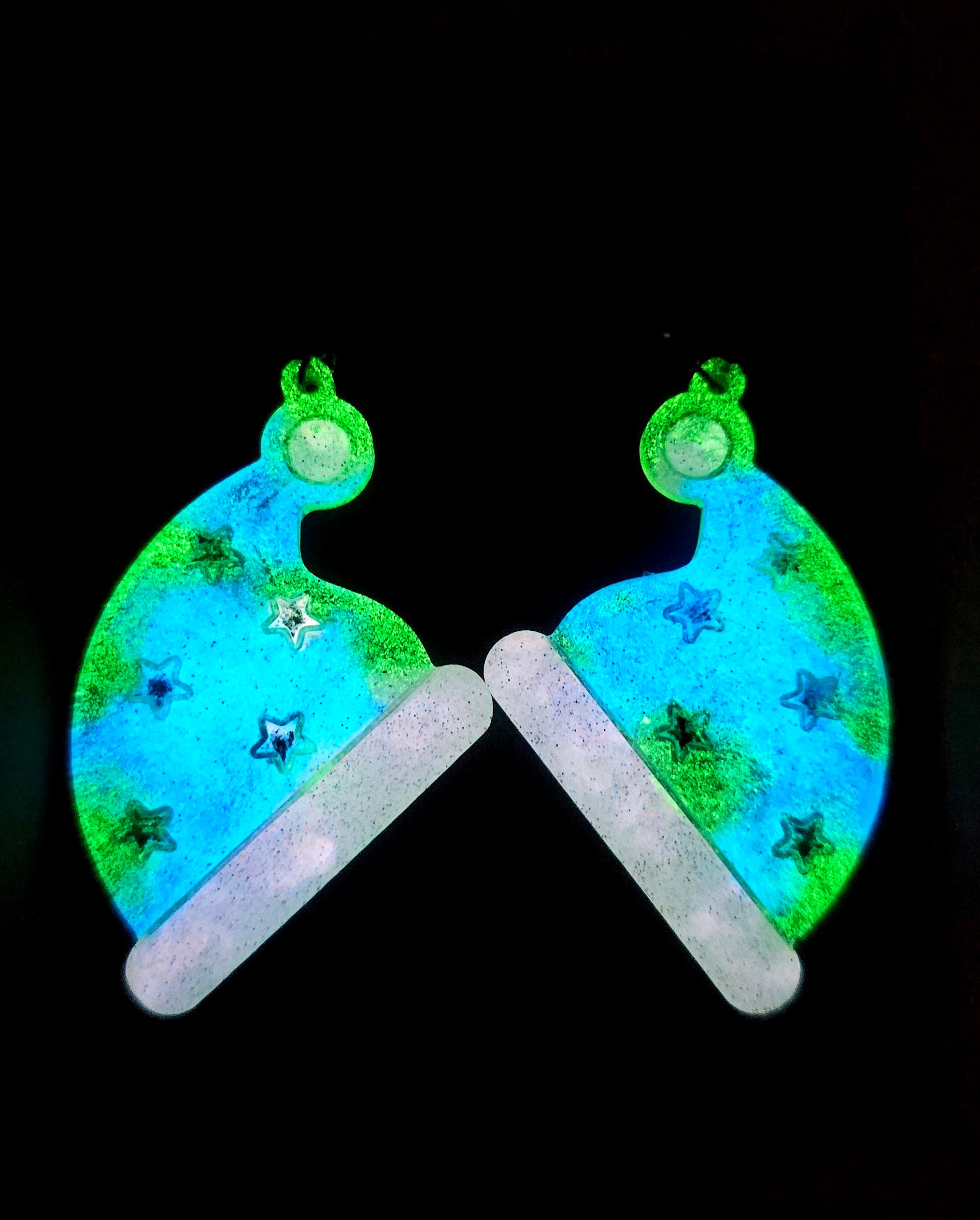 🌨️✨ Frosty Glow Winter Hat Earrings ✨