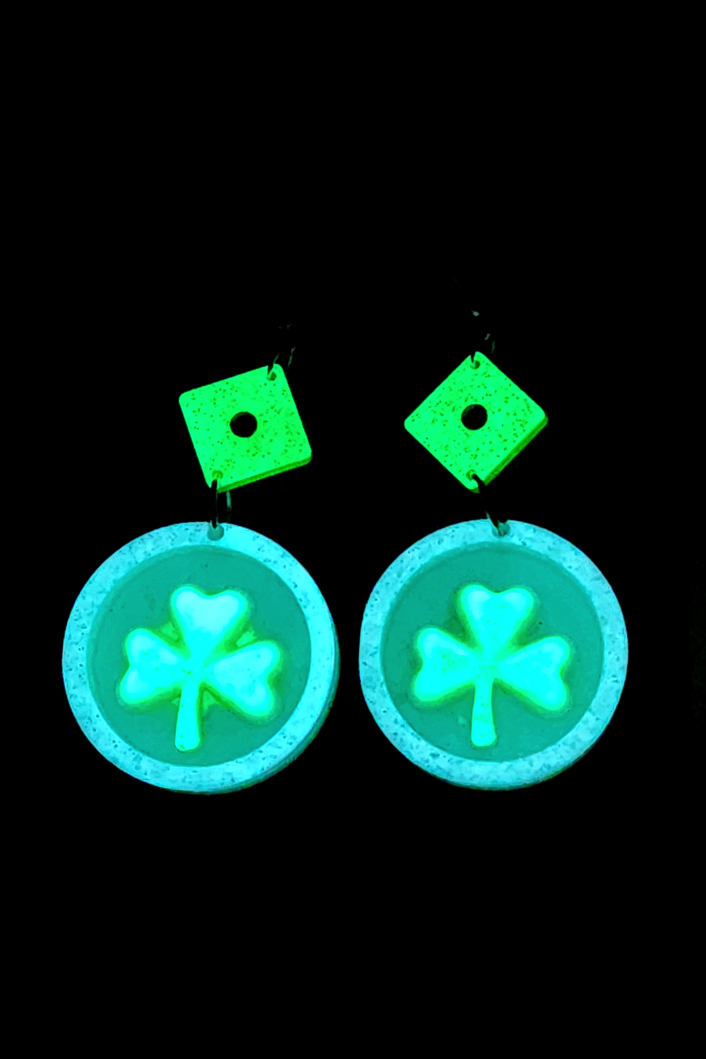 🍀✨ Lucky Glow Shamrock Sparkle Earrings ✨🍀