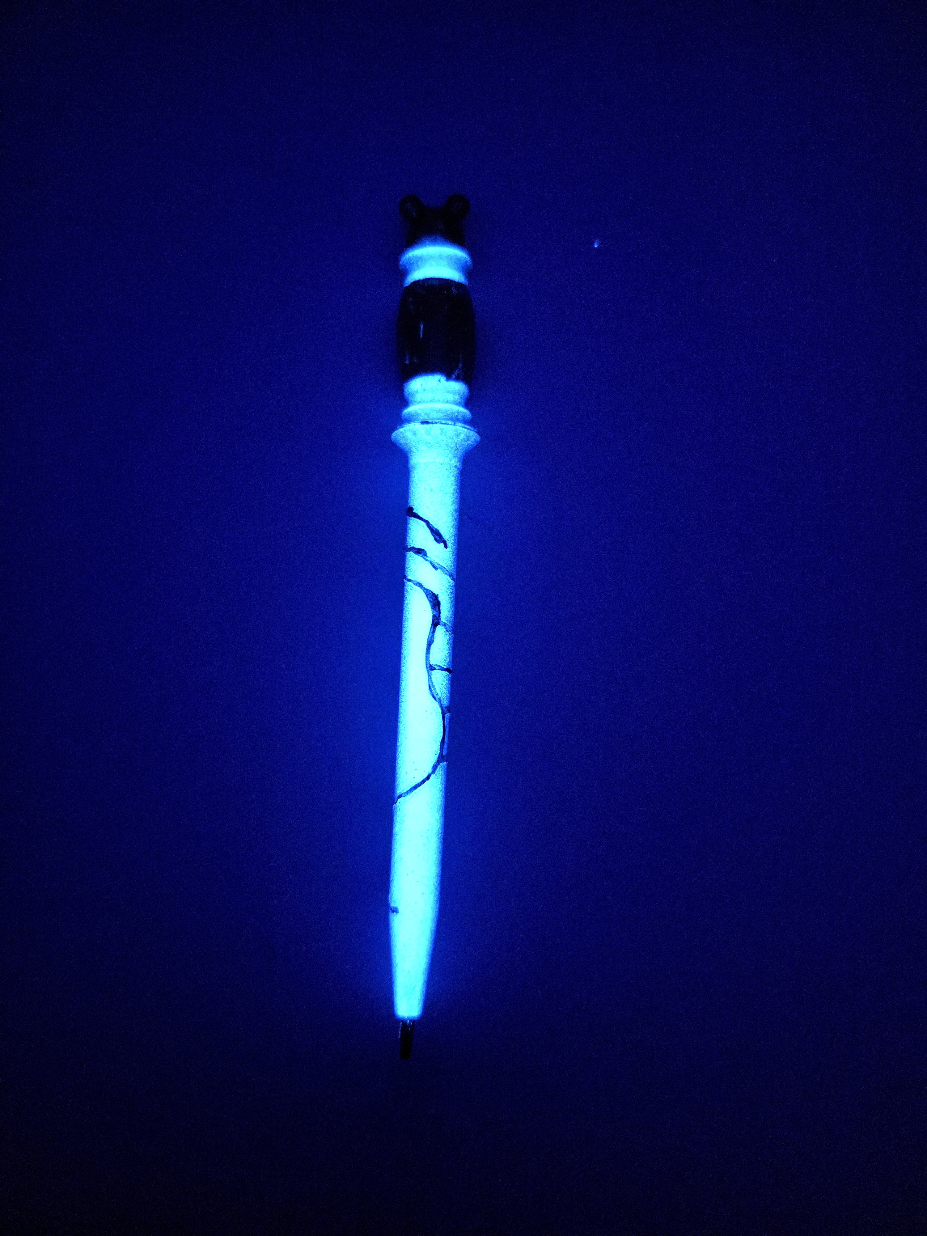 🌙🐭 Celestial Cuddle Glow Pen 🐭🌙